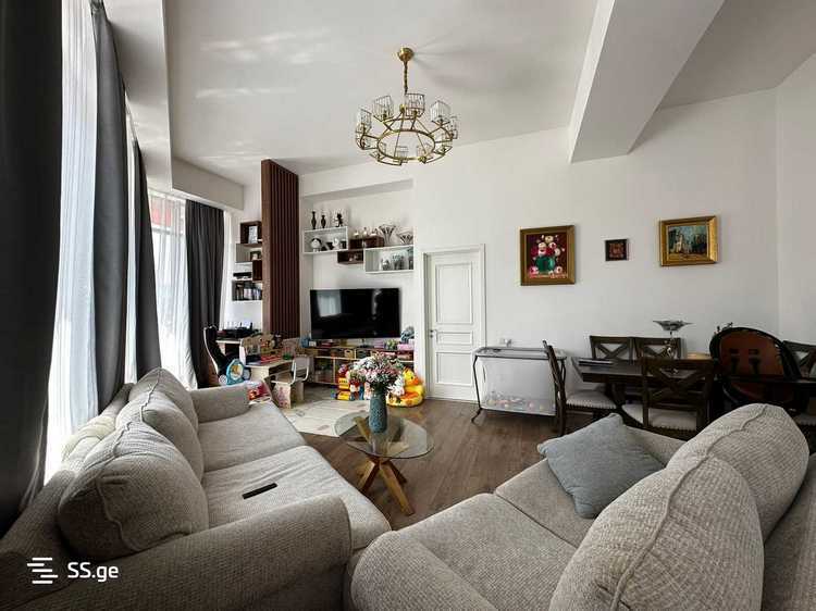 ნანუკა გულუა სახლს 270 ათას დოლად ყიდის - „ვერსად ვეტევით ჩვენი სამი შვილით, ამიტომ ისევ უნდა გავფართოვდეთ“