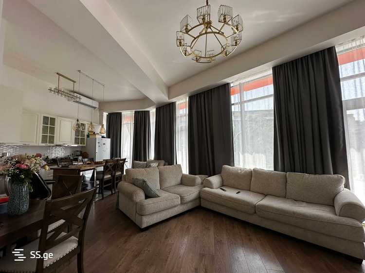 ნანუკა გულუა სახლს 270 ათას დოლად ყიდის - „ვერსად ვეტევით ჩვენი სამი შვილით, ამიტომ ისევ უნდა გავფართოვდეთ“