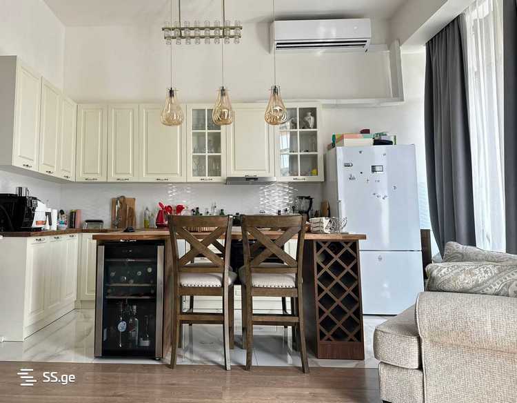 ნანუკა გულუა სახლს 270 ათას დოლად ყიდის - „ვერსად ვეტევით ჩვენი სამი შვილით, ამიტომ ისევ უნდა გავფართოვდეთ“